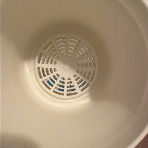 NWOT 10 Colorful Flower Pots with saucer - Picture 3 of 6